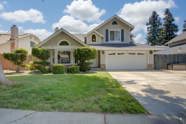 Building Photo - 4404 Bluff Creek Dr
