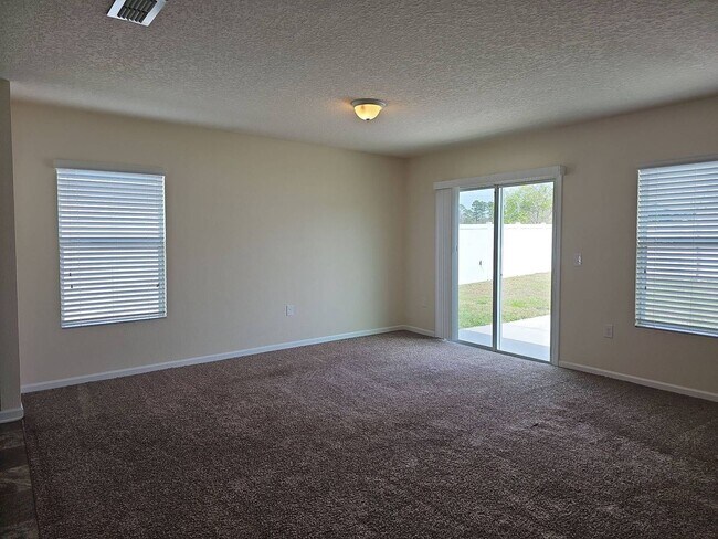 Building Photo - Beautiful 3/2 in Fernandina Beach