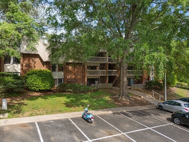 Building Photo - 500 Umstead Dr