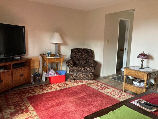 Sala de estar - 2721 Patterson Rd