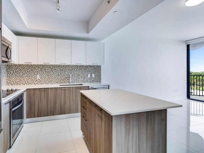 Building Photo - 5300 Paseo Blvd