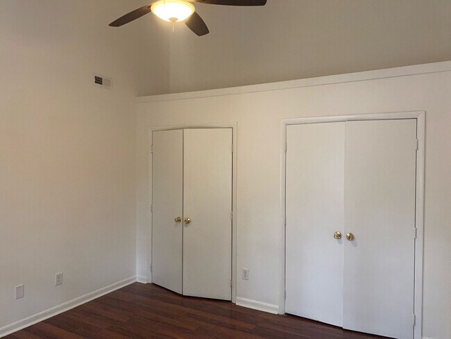 Foto del edificio - 4012 Greenleaf St