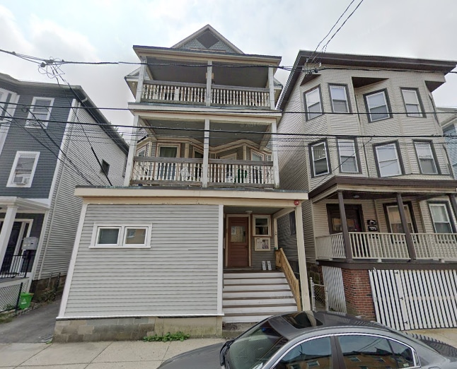 Building Photo - 99 Calumet St