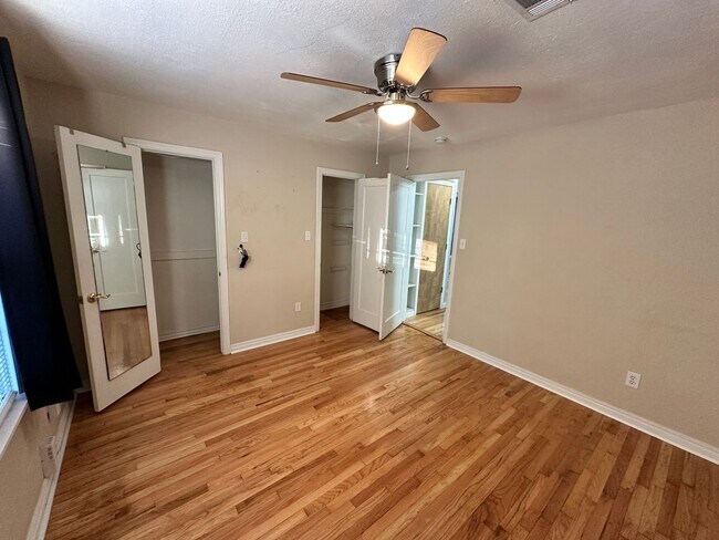 Building Photo - 2 Bed 1 Bath NW OKC