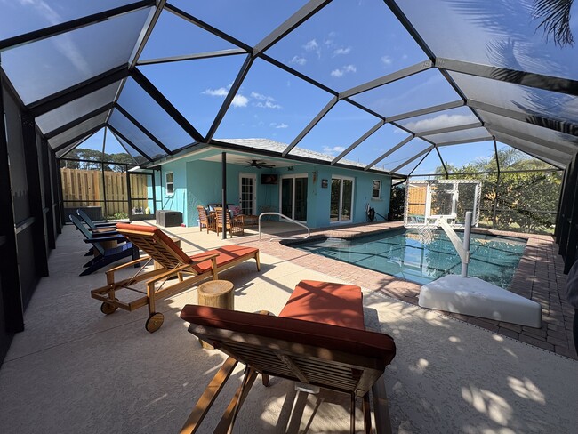 Foto del edificio - 6195 Pecan Rd