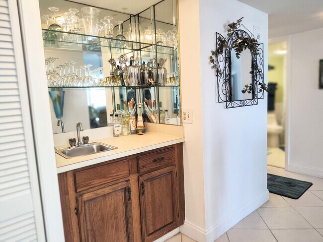 Foto del edificio - 2400 S Ocean Dr