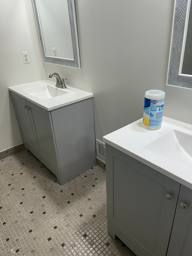 Building Photo - 36158 Weber Dr