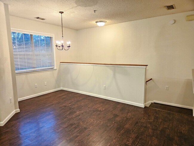 Foto del edificio - Rare 2 bed 2 bath condo with 1 car garage located in Smyrna