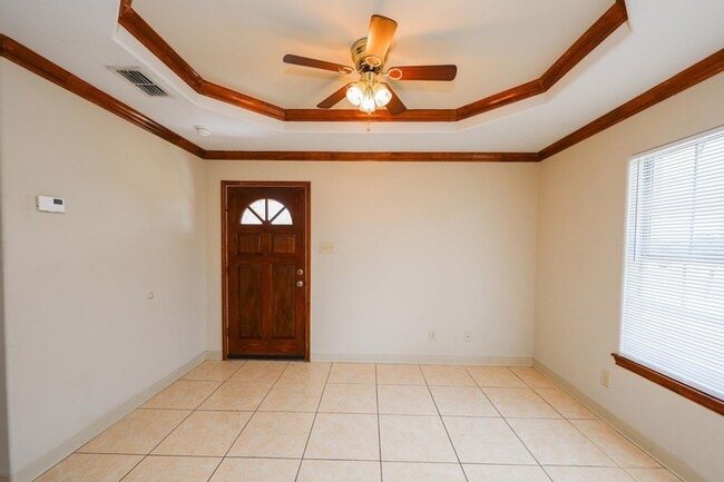 Building Photo - 2704 San Agustin Ave