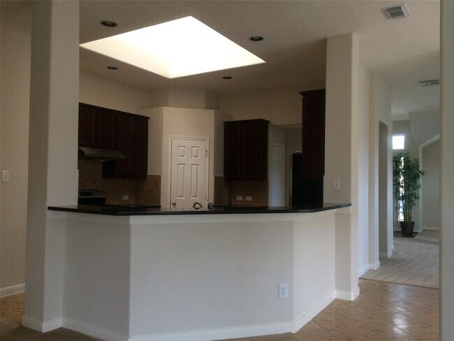 Building Photo - 6018 Twin Creek
