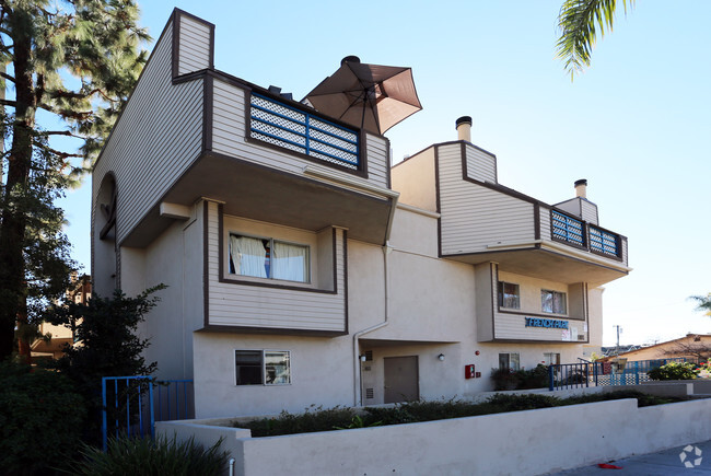 Building Photo - French Park Apartments