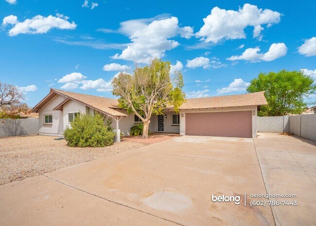 Building Photo - 2809 N Granite Reef Rd