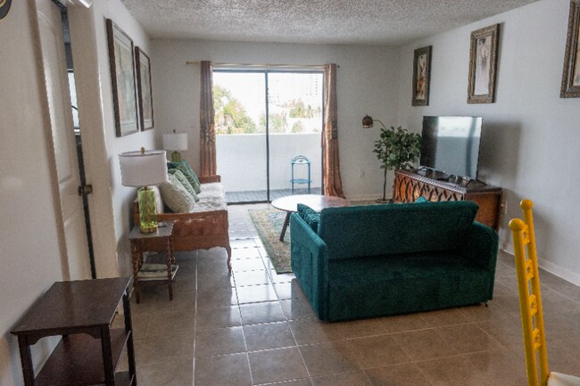 Photo - 1418 Collins Ave Apartment