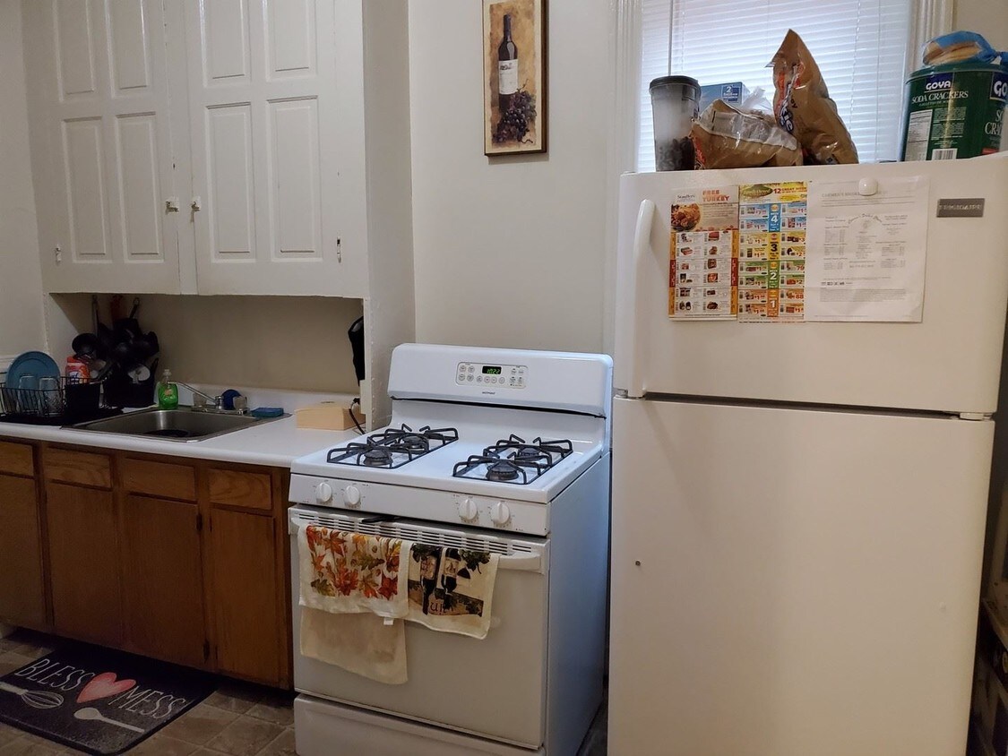 Primary Photo - 1 br, 1 bath House - 454 W. King St. Apt. 1