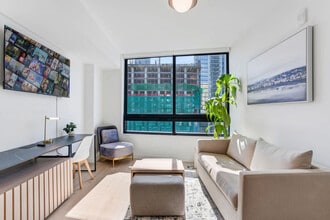 Building Photo - 225 N Miami Ave