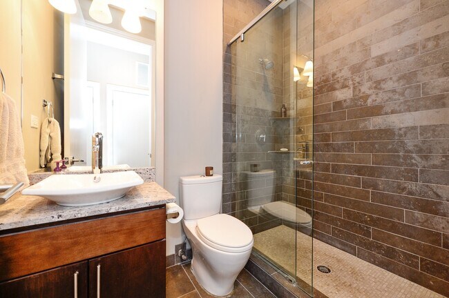 Foto del edificio - 1518 W Chestnut St