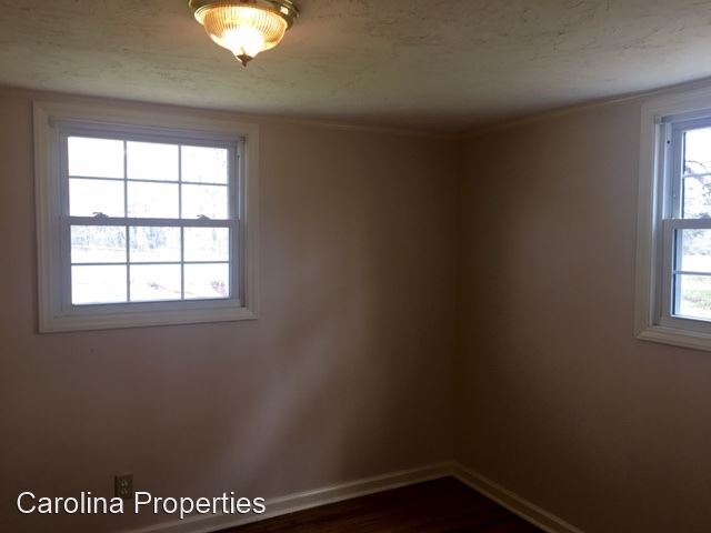 Building Photo - 3 br, 2 bath House - 167 Mt Carmel Rd