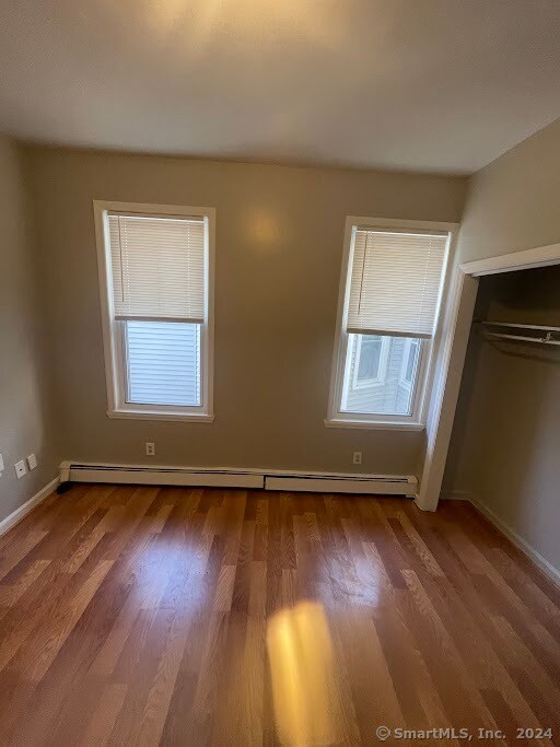 Foto del edificio - 463 Blatchley Ave