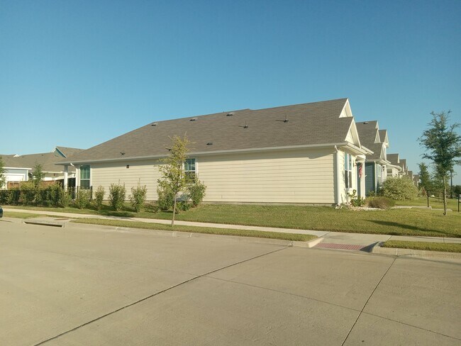 Foto del edificio - 8423 Martinique Mews