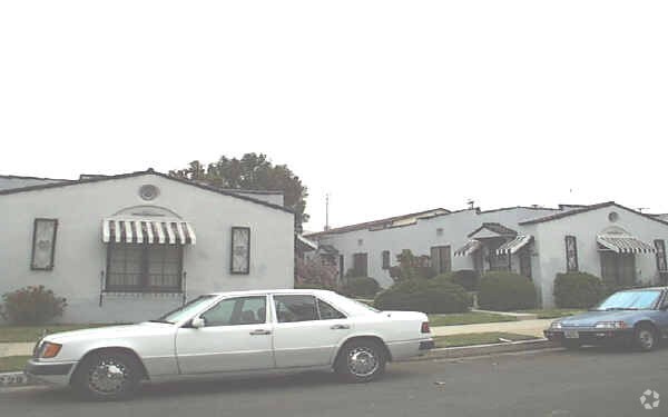 Building Photo - 2221-2229 Addison Way