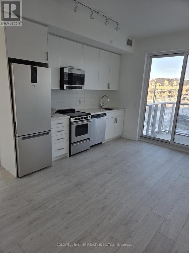 Photo du bâtiment - 412 Silver Maple Rd