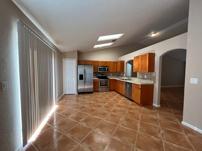 Foto del edificio - 2425 SW Summit St