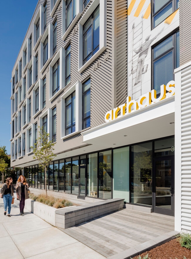 Gallery and Main Entrance - Arthaus Apartments