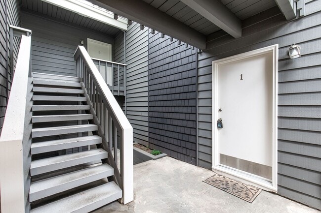 Foto del edificio - 1113 Kirkland Ave