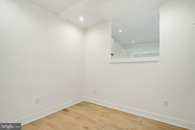 Building Photo - 2109 S Iseminger St