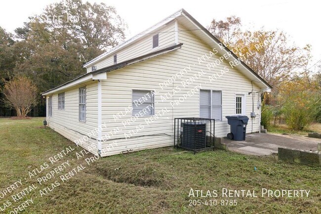 Foto del edificio - 7142 Self Rd