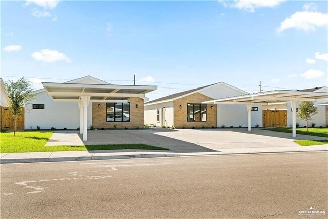 Building Photo - 32 San Andres