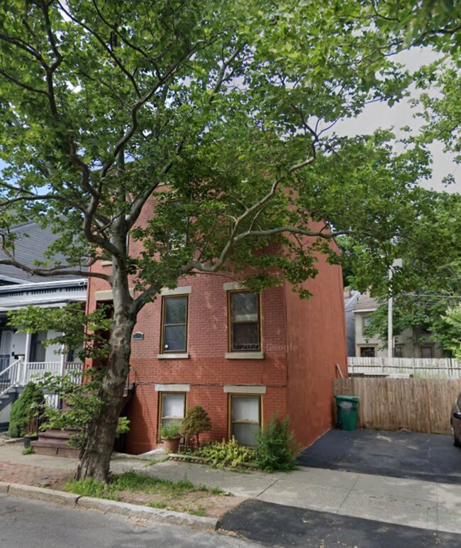 Foto del edificio - 43 Myrtle Ave
