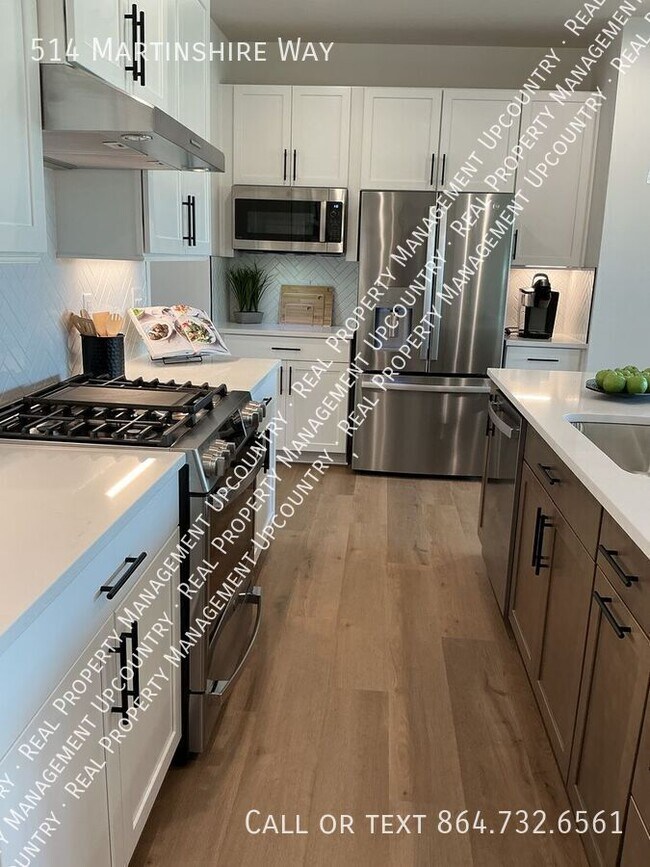 Foto del edificio - 514 Martinshire Way