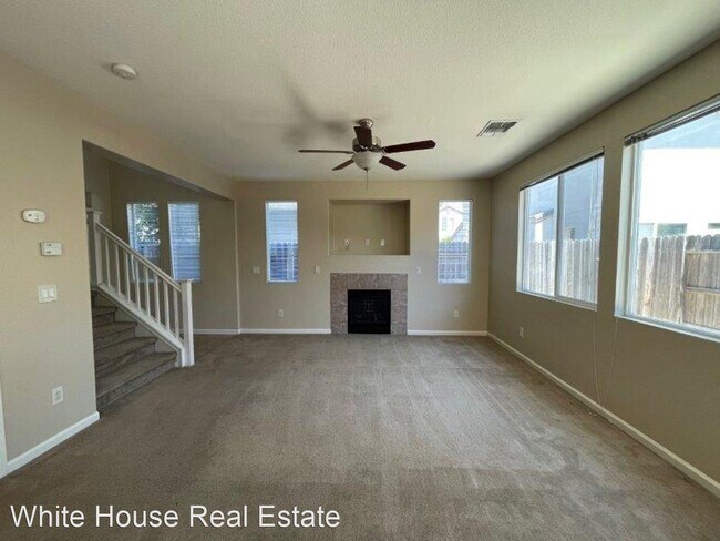 Building Photo - 3 br, 2.5 bath House - 5438 Birk Way