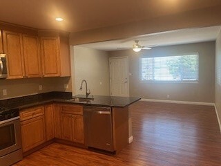 Building Photo - 37160 Walnut St