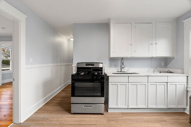 Photo - 1281 Middlesex St Apartment