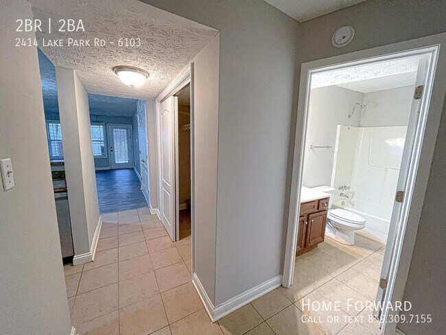 Foto del edificio - 2414 Lake Park Rd