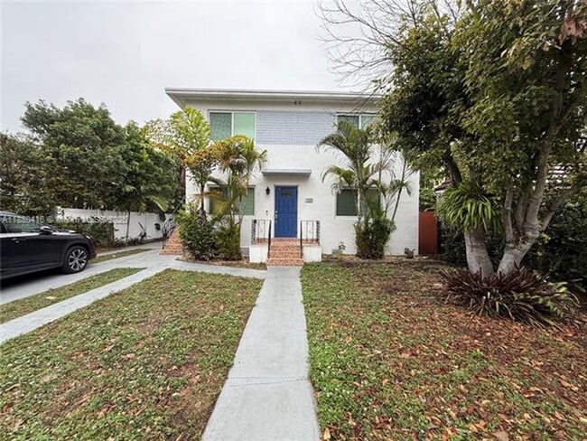 Building Photo - 1429 SW 23rd Terrace
