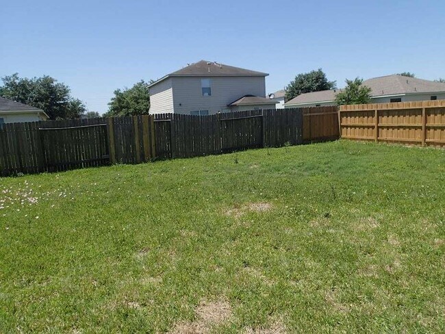 Foto del edificio - 6906 Lost Timber Ln