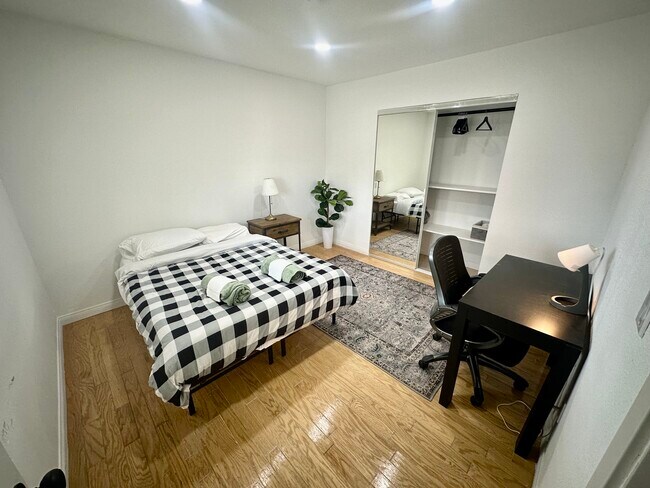 Foto del edificio - 3030 Plaza St