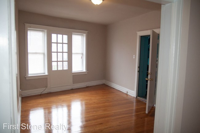 Building Photo - 1 br, 1 bath  - 3954 Grand Ave 3954 Grand  1S