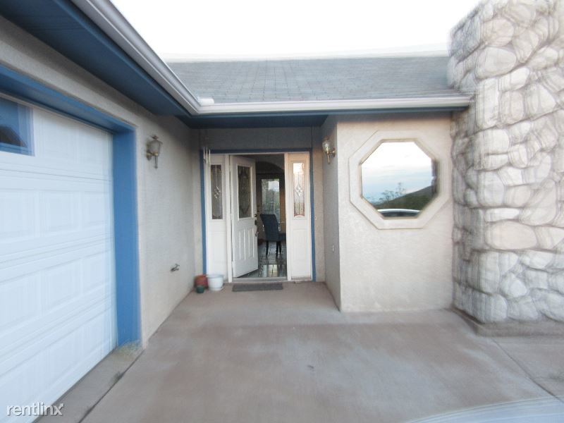 Primary Photo - 3 br, 2 bath House - 1 Arrowhead Ct.