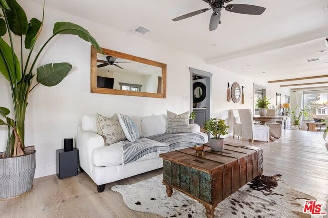 Foto del edificio - 12208 Laurel Terrace Dr