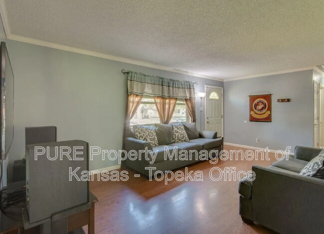 Building Photo - 3329 SW Kiowa St