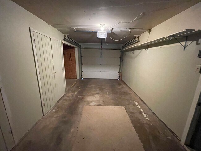 Foto del edificio - Spacious 3 bedroom, 2 bath