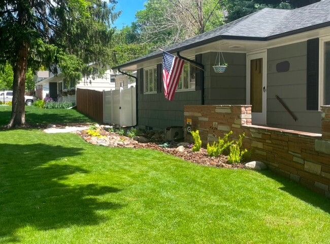 Foto del edificio - Adorable 3 bed 3 bath Home!