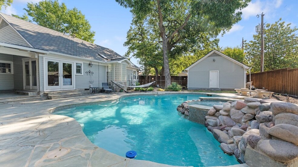 Photo - 1606 W Shady Grove Road Unit