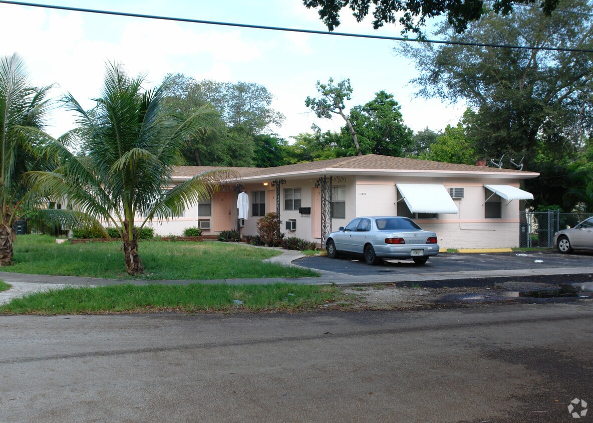Primary Photo - 12800 NE 11th Ave