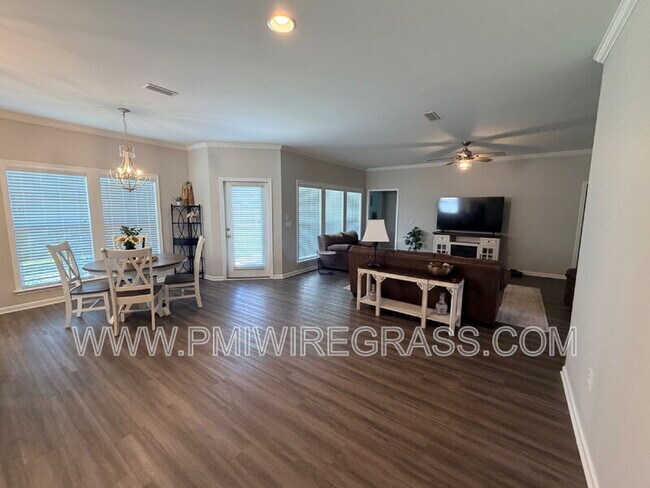 Foto del edificio - 538 Ridgeland Rd