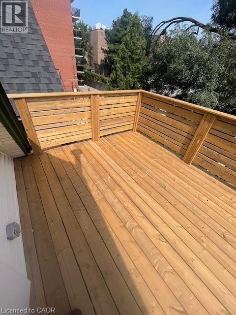 Photo du bâtiment - 27 Strathcona Ave S